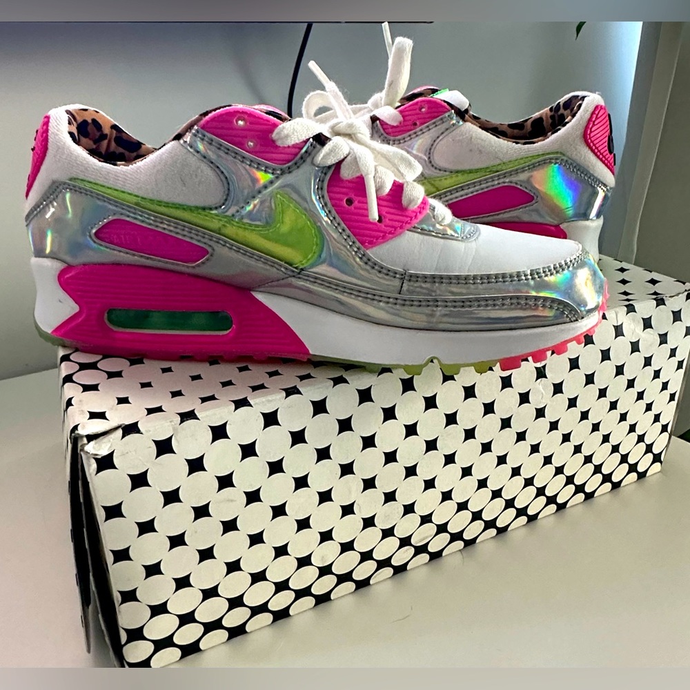 Nike Air Max 90 LX sneaker